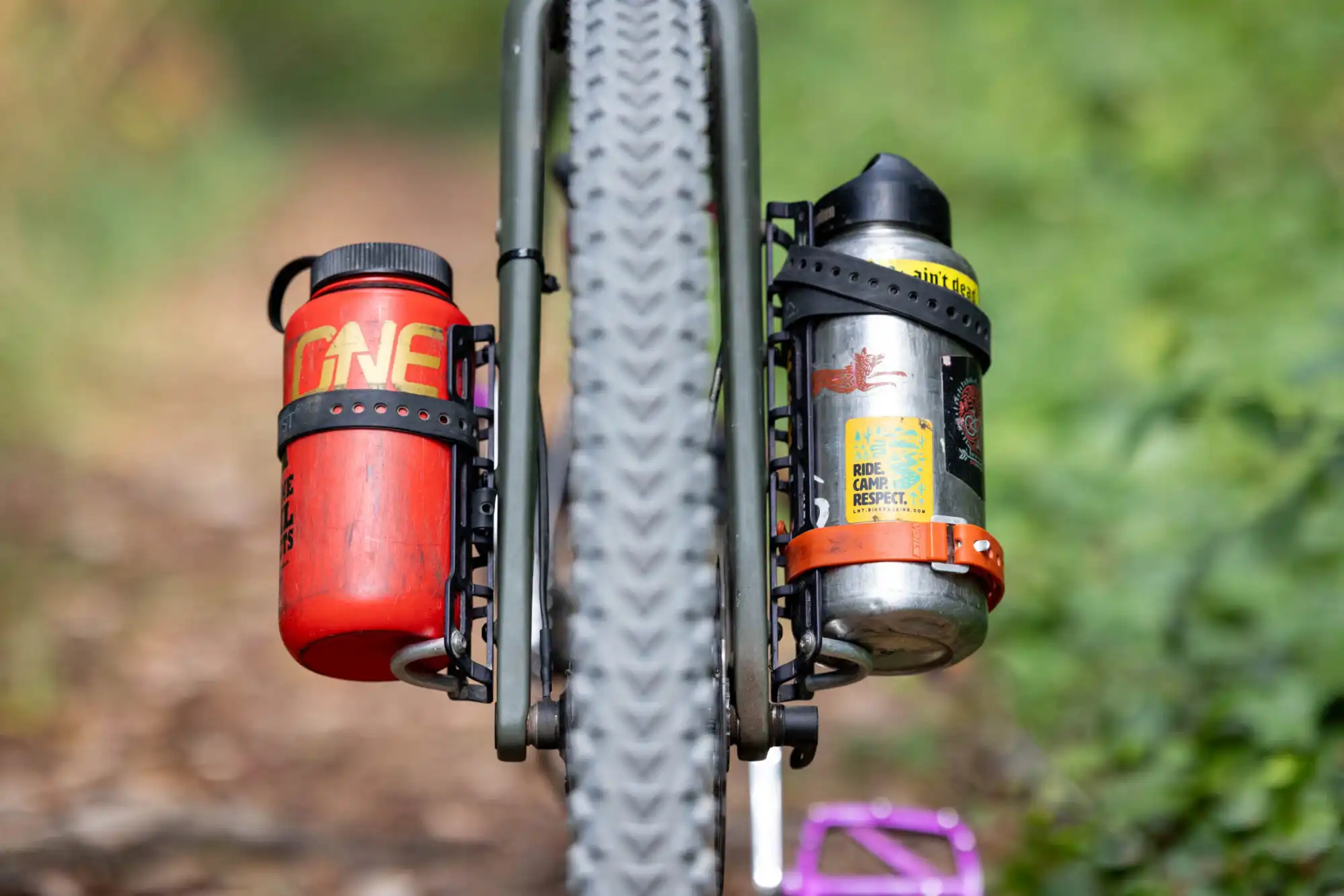 Widefoot CargoMount Mega y Regular para bikepacking